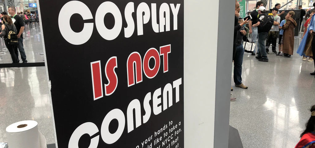 cartellone-cosplay-is-not-consent-comic-con-2014