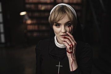 Sophie-Cosplay-Sister-Eunice-American-Horror-Story